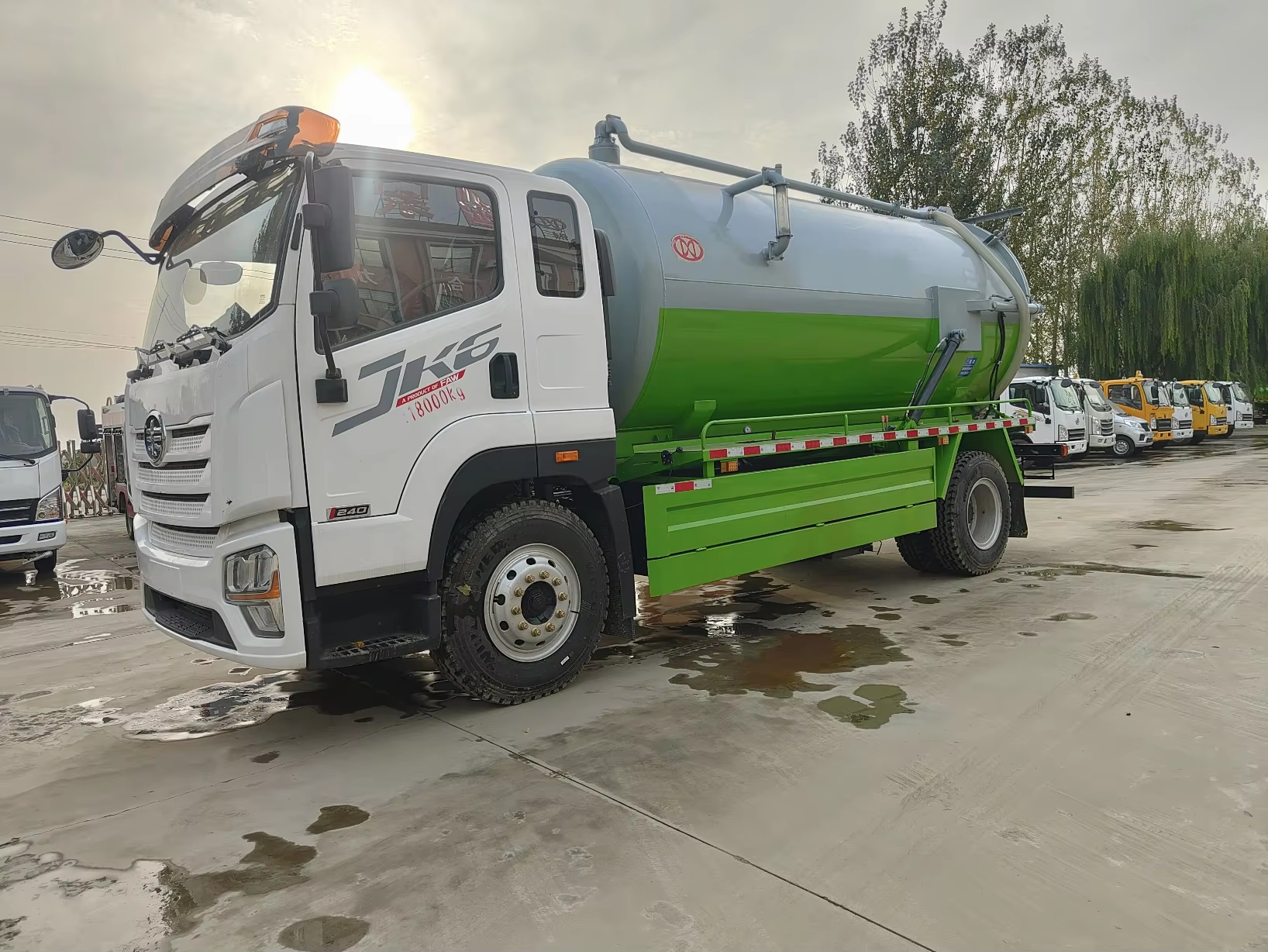 厂家直销 可定制 一汽手动柴油真空吸污车 —— 大型市政高压清洗作业车