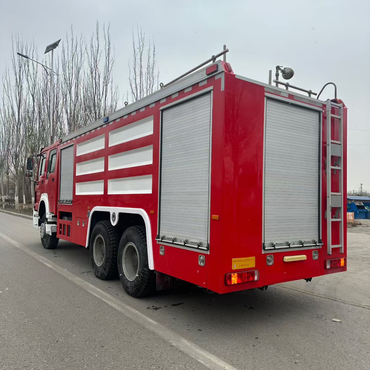 JP16 Fire Fighting Truck 10m³ Water 2m³ Foam 310HP Turbo Engine