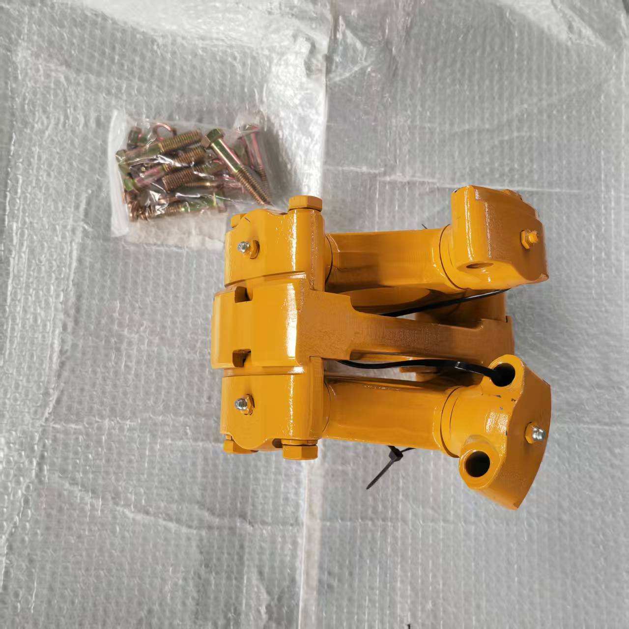 D155 摆式推土机万向节星形轴承 17A-20-11211