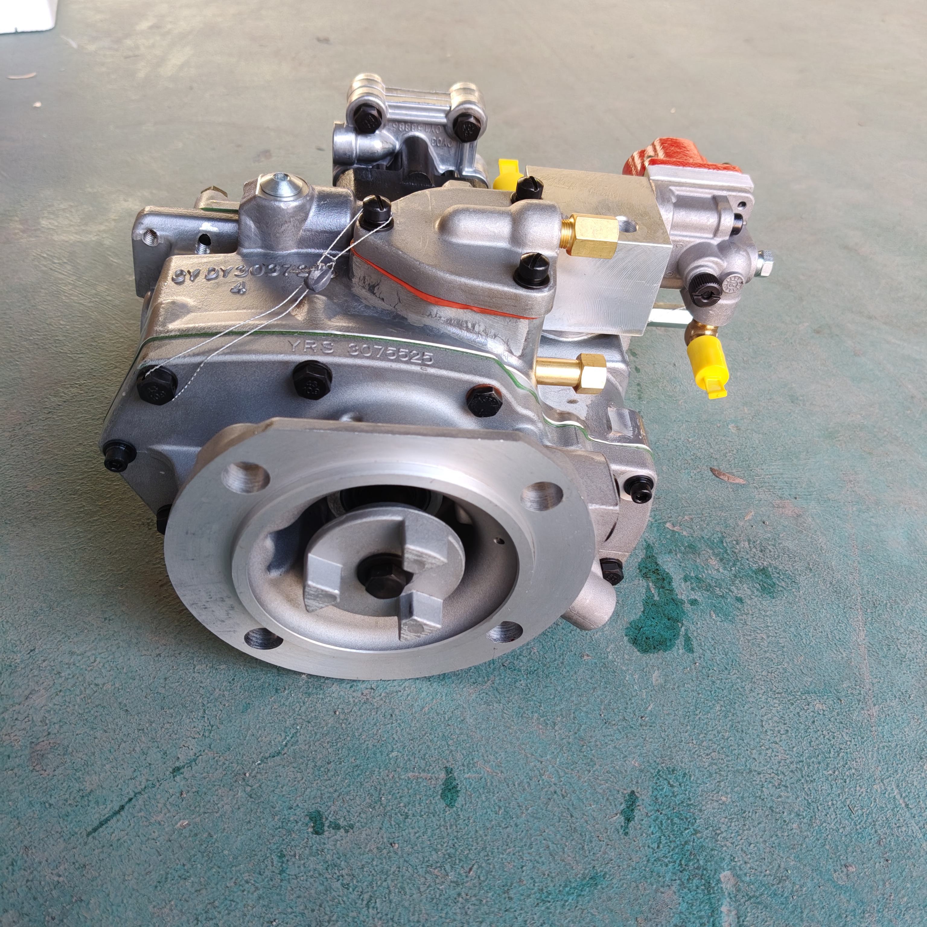 PC400挖掘机燃油供给泵 6156-71-1112