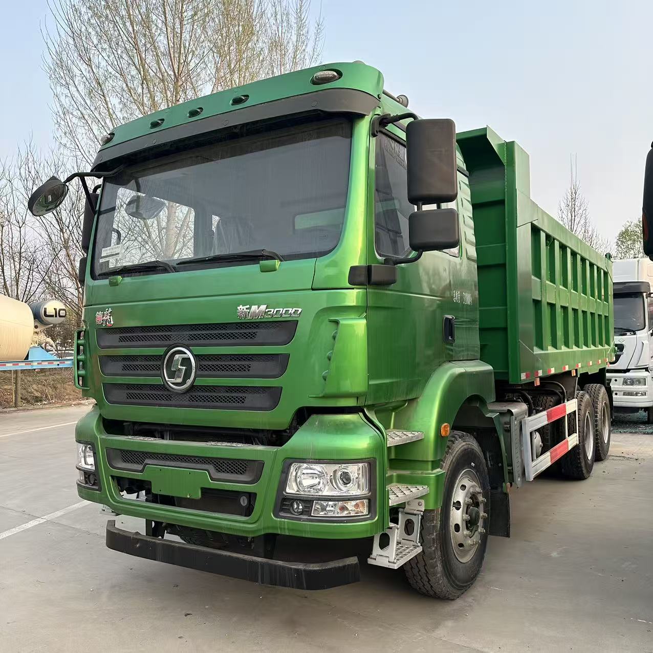 陕汽德龙M3000 6×4自卸车 420马力潍柴发动机