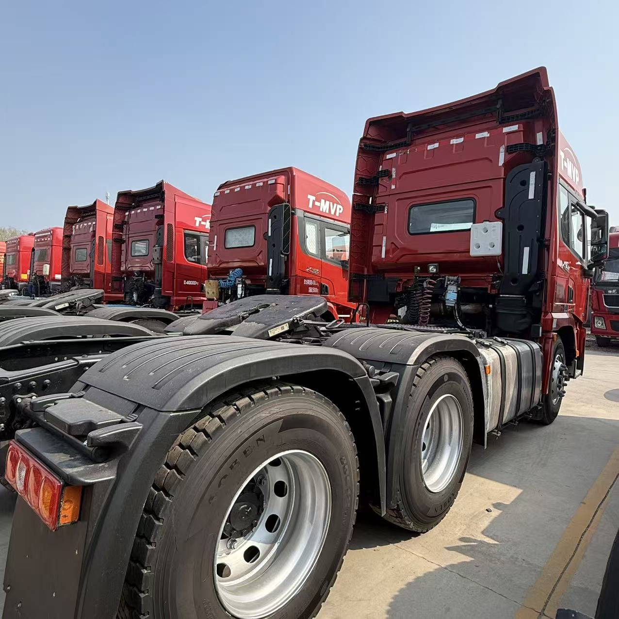 陕汽德龙X3000 潍柴460马力 法士特变速箱