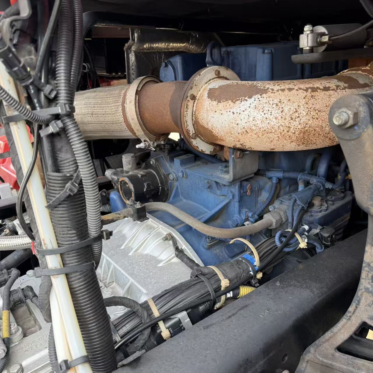 陕汽德龙X3000 潍柴460马力 法士特变速箱