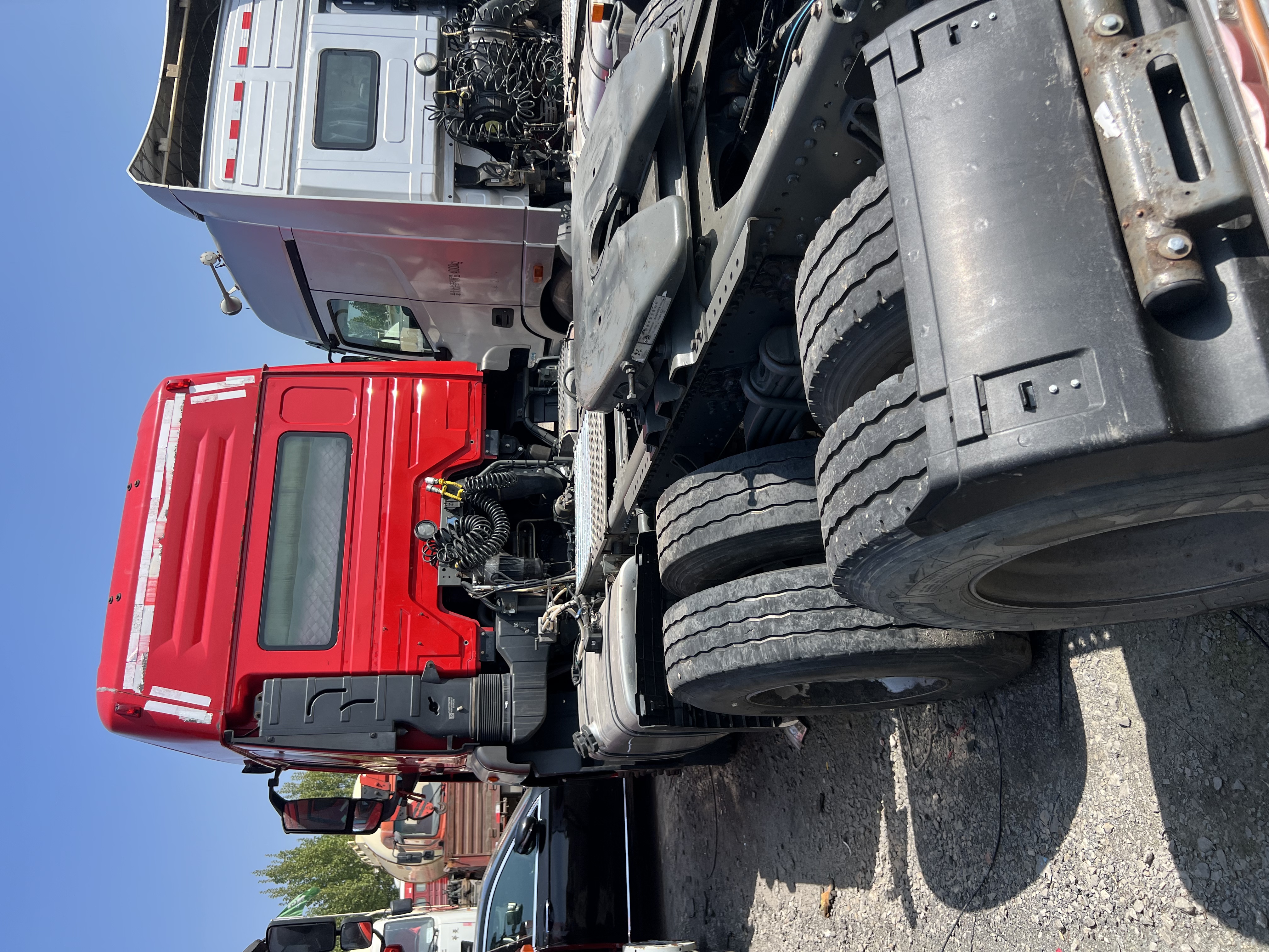 2021 February, Sinotruk Hohan, China V emission, German MAN engine, Sinotruk manual transmission, 460 HP.