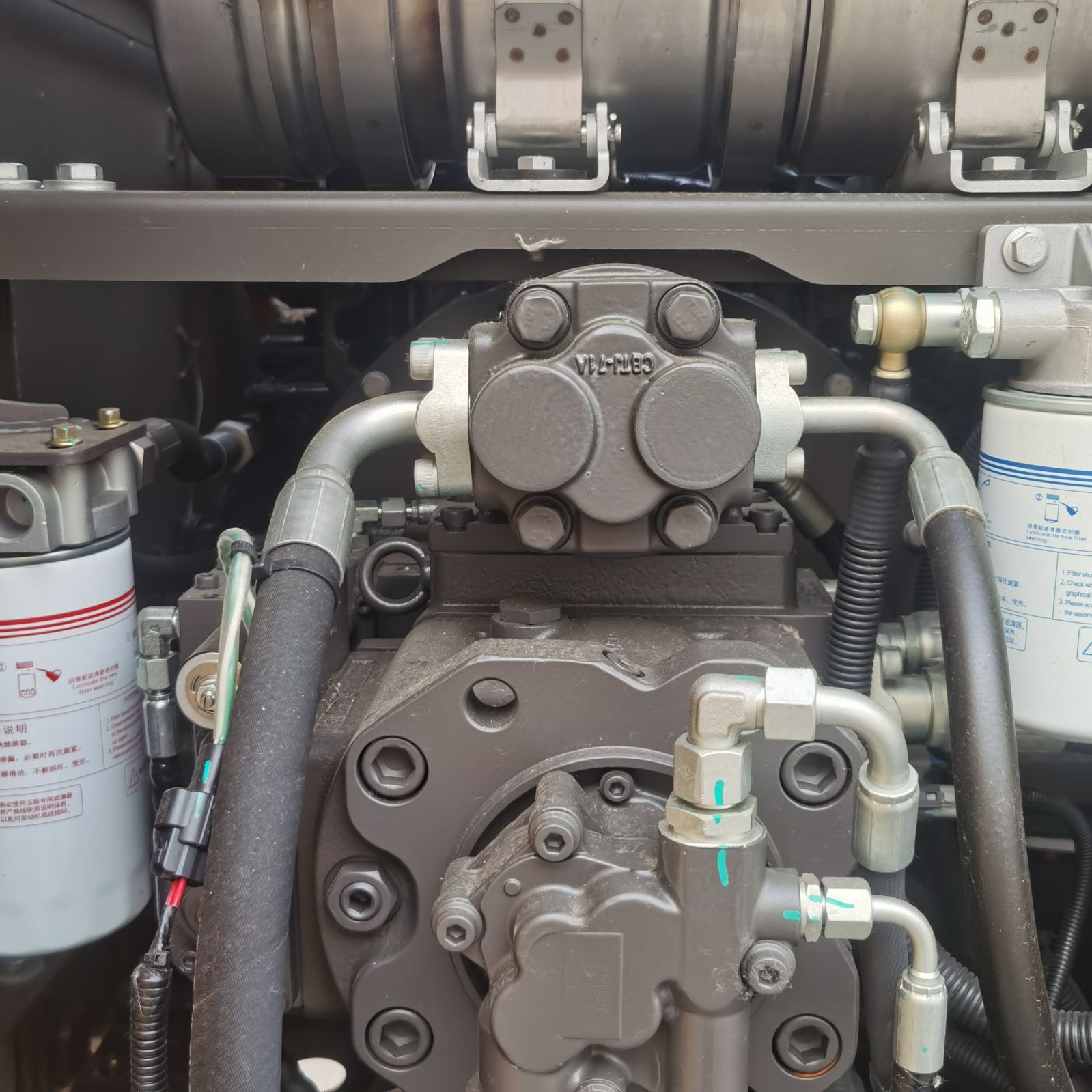 SDLG EA7150H wheeled excavator