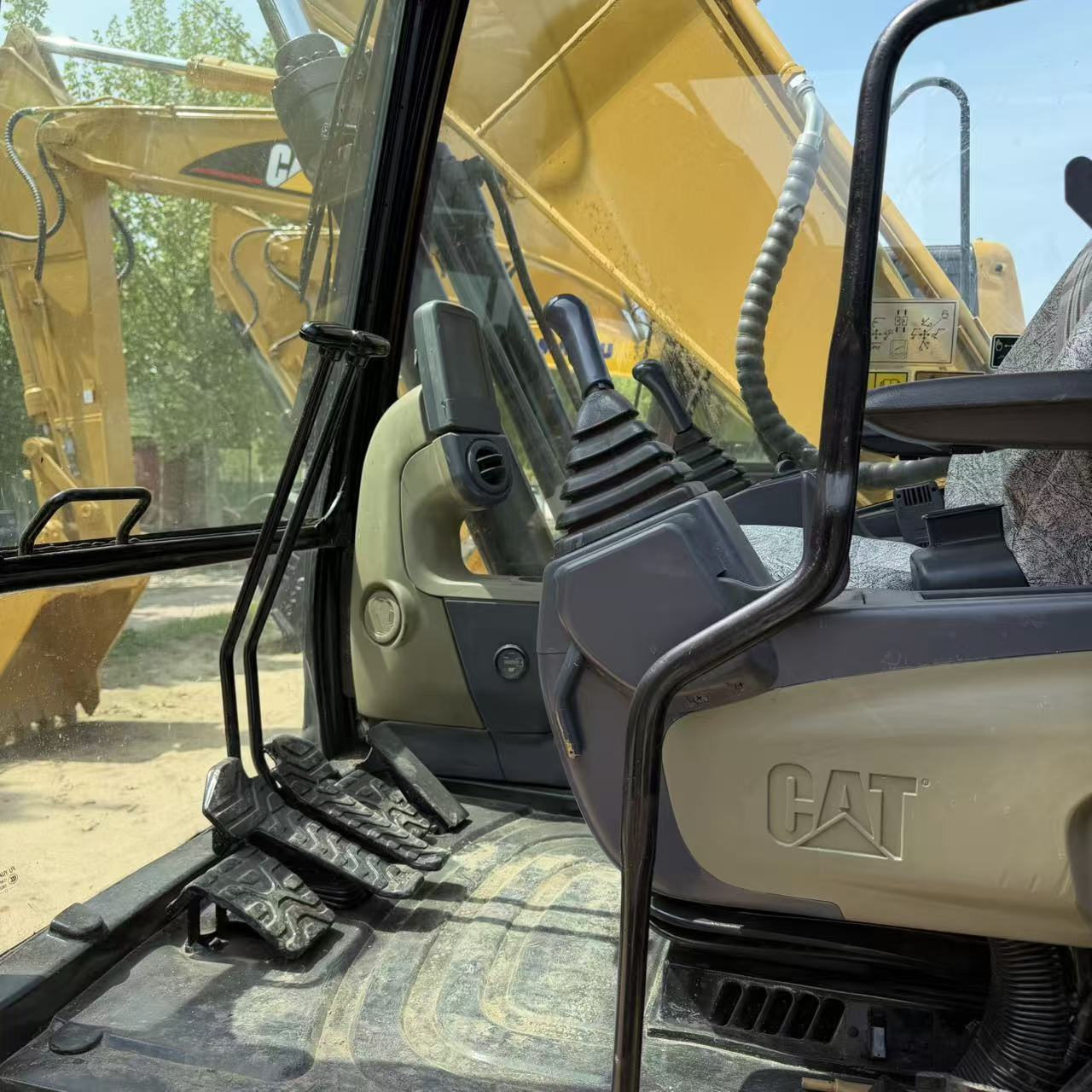 二手三一 SY215C 履带式液压挖掘机 21 吨中型工程设备 出口专供