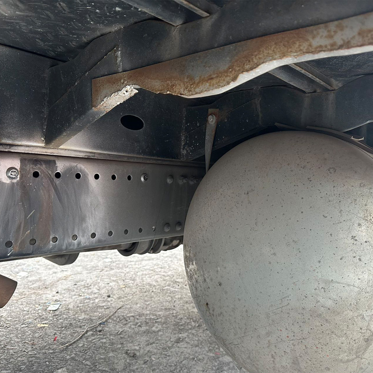 6.8 米高栏载货车 曼机 290 马力自动挡国六精品车