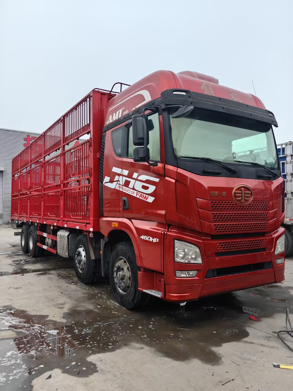9.6 米前四后八猪笼车 460 马力 12 速自动挡 国六 配置齐全