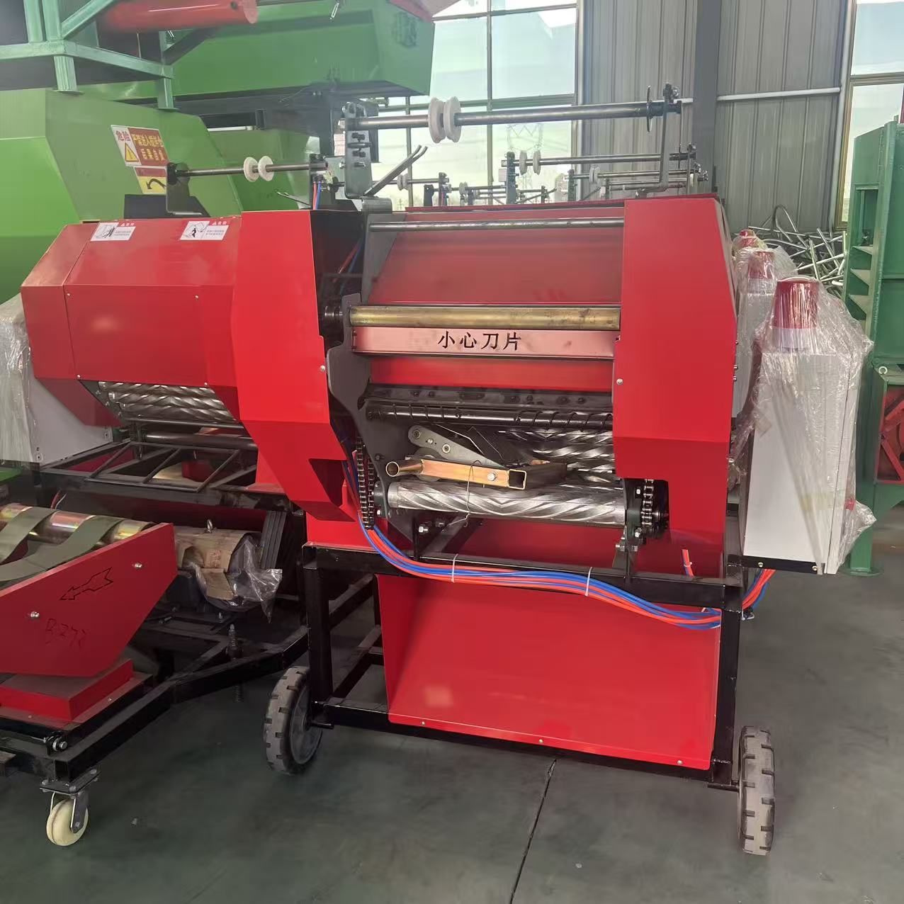 全自动秸秆牧草圆捆打包机