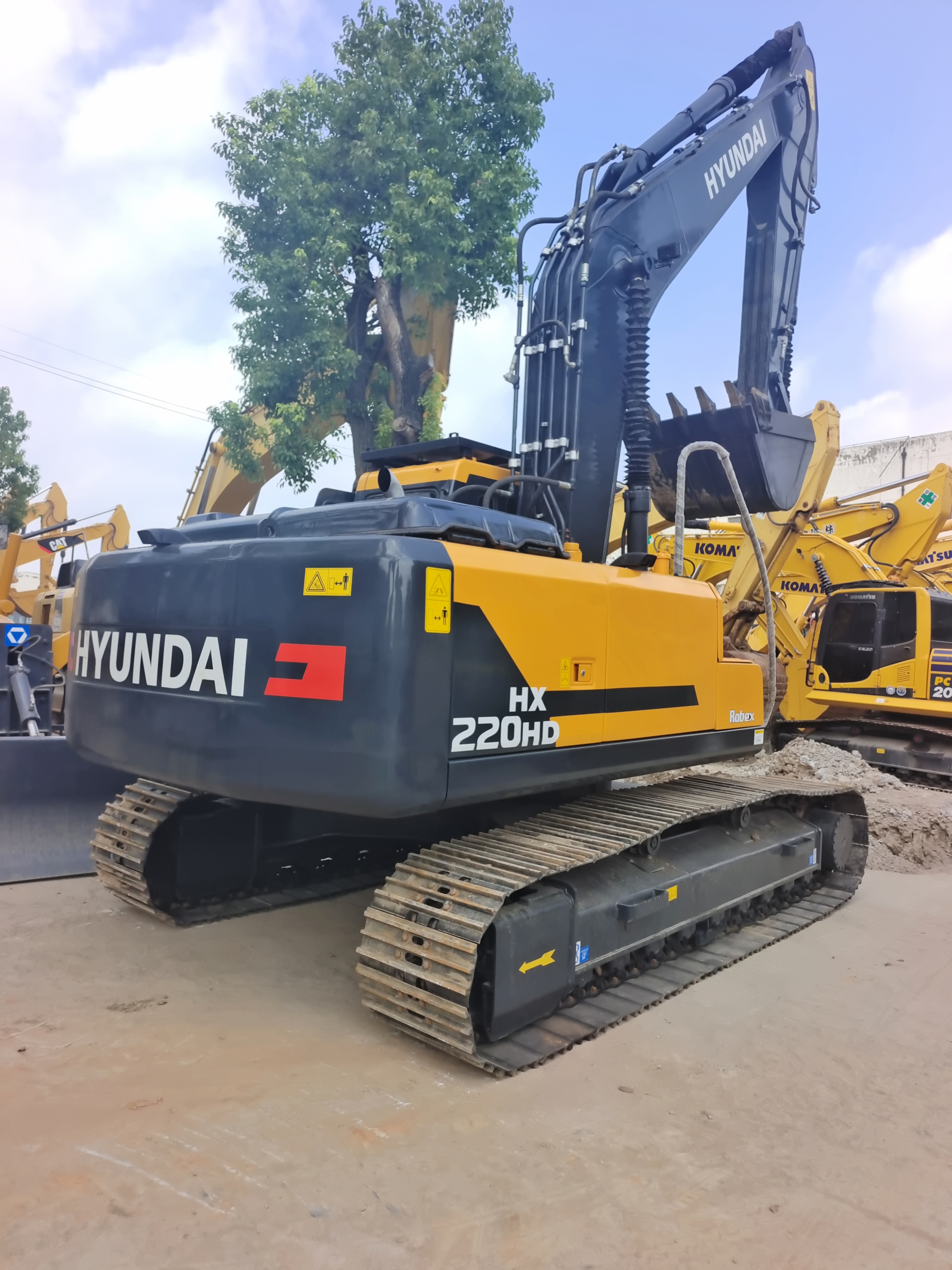 HYUNDAI HX220 HD