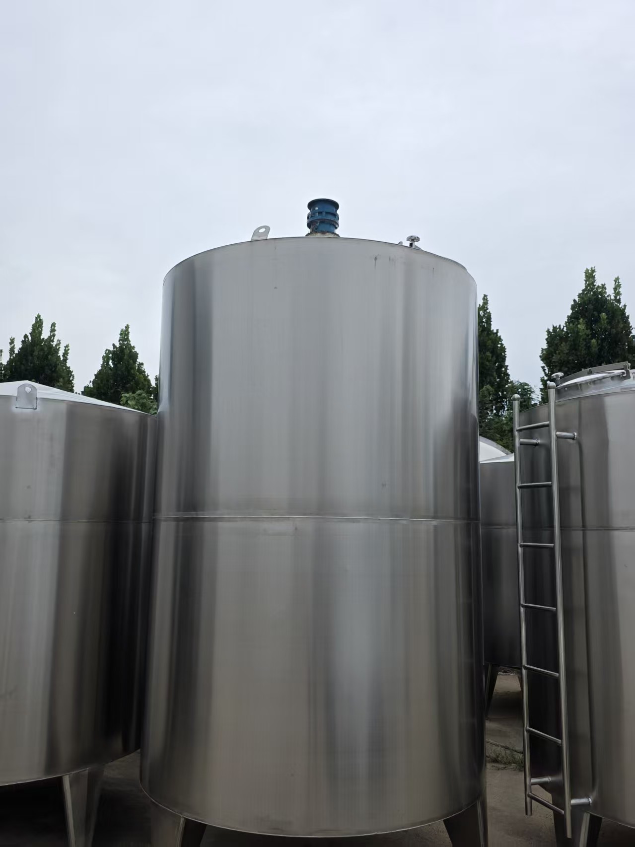 100L-5000L 不锈钢储罐 食品级液体 / 物料储存罐
