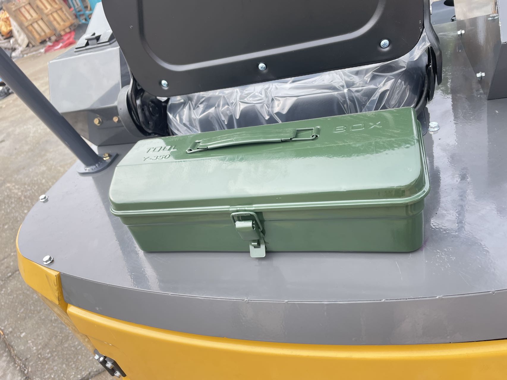 18 型多功能微型履带式挖掘机 市政工程破碎挖机