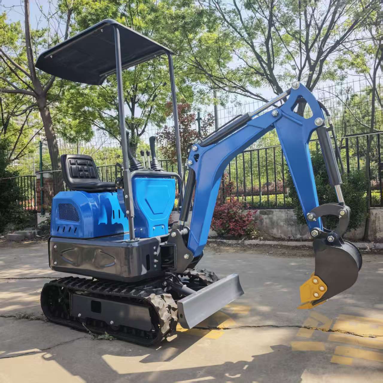 XN-10 型超微型履带式挖掘机 农用小型挖机